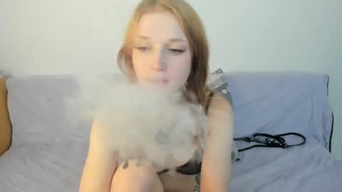 Snapshot of f_w_b chatting on March 10, 2025, 3:41 pm f_w_b online show from March 10, 2025, 3:41 pm