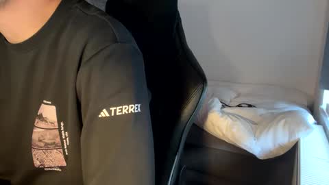 Snapshot of fabian_196 chatting on December 6, 2024, 11:11 am Call me bitch online show from December 6, 2024, 11:11 am