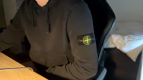 Snapshot of fabian_196 chatting on December 31, 2024, 10:15 am Call me bitch online show from December 31, 2024, 10:15 am