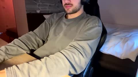 Snapshot of fabian_196 chatting on January 3, 2025, 8:10 am Call me bitch online show from January 3, 2025, 8:10 am