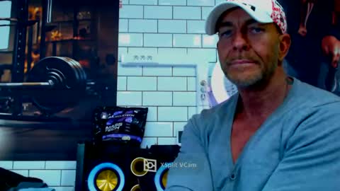 Snapshot of fabxxxl chatting on January 9, 2025, 2:40 pm fabxxxl online show from January 9, 2025, 2:40 pm