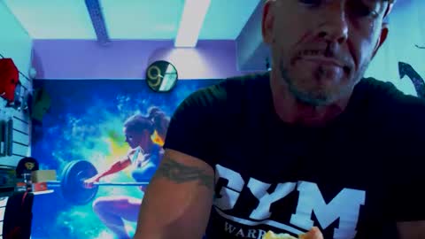 fabxxxl online show from October 29, 2025, 8:16 am