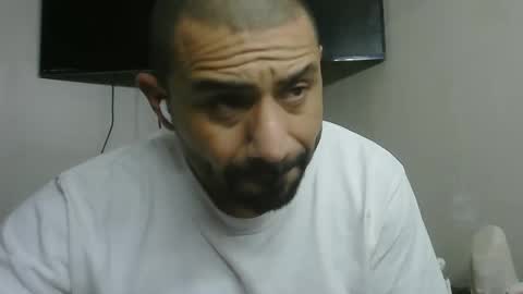 Snapshot of faded805 chatting on February 5, 2025, 11:02 am Mark online show from February 5, 2025, 11:02 am