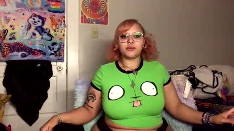 FaeBae online show from October 1, 2025, 5:13 am