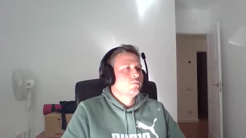 faer_087 online show from October 31, 2025, 1:23 pm