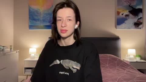 Bloom  online show from October 8, 2025, 5:49 am