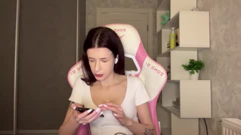 Bloom  online show from March 6, 2026, 4:25 pm