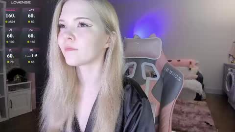Snapshot of fairy_casey chatting on May 8, 2026, 10:37 pm fairy_casey online show from May 8, 2026, 10:37 pm