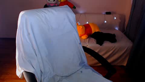 Snapshot of fairy_elli_hot chatting on January 18, 2025, 2:23 pm Elli online show from January 18, 2025, 2:23 pm