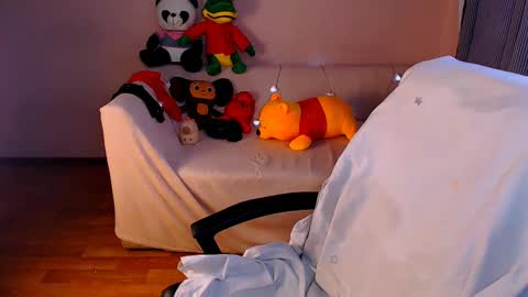Snapshot of fairy_elli_hot chatting on March 5, 2025, 2:23 pm Elli online show from March 5, 2025, 2:23 pm