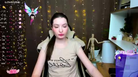 Kate online show from December 26, 2024, 2:59 pm