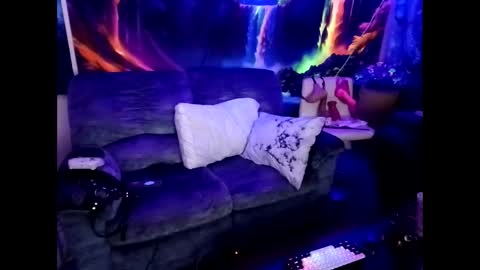 fairy_moan online show from November 19, 2025, 2:00 am