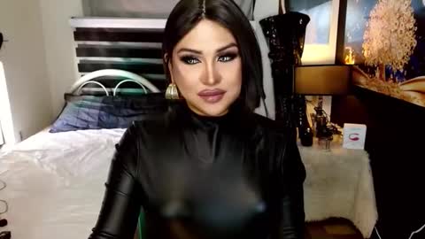 CLAUDIA VALVALERA online show from February 17, 2026, 7:38 am