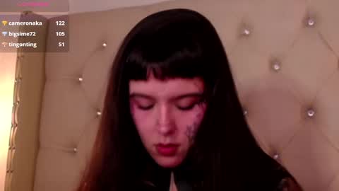 Snapshot of fairyflexxx chatting on December 4, 2024, 4:16 pm Fairy online show from December 4, 2024, 4:16 pm