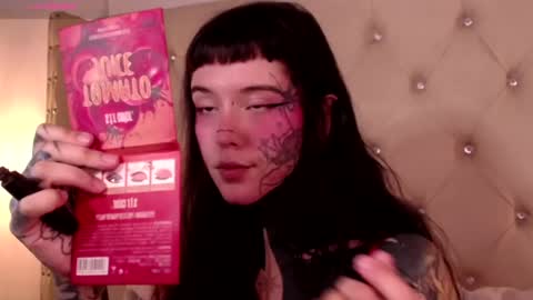 Snapshot of fairyflexxx chatting on December 24, 2024, 1:17 pm Fairy online show from December 24, 2024, 1:17 pm