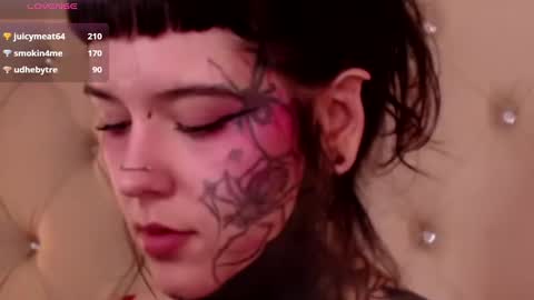 Snapshot of fairyflexxx chatting on December 24, 2024, 4:19 pm Fairy online show from December 24, 2024, 4:19 pm