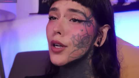 Snapshot of fairyflexxx chatting on October 10, 2025, 1:26 am Fairy online show from October 10, 2025, 1:26 am