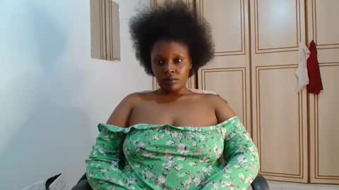 raysa4421 online show from May 8, 2026, 8:03 pm