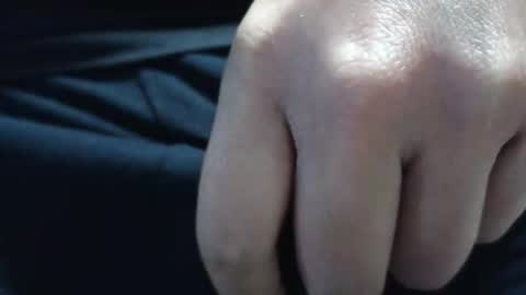 falcon120 online show from April 19, 2026, 8:44 pm