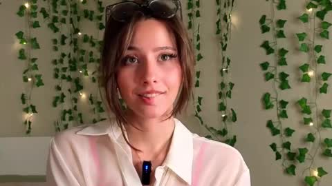 Kaori online show from September 10, 2025, 8:53 pm