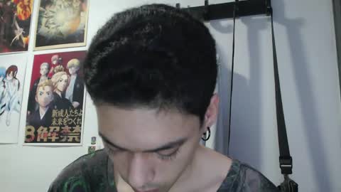 fall_dutt online show from April 19, 2026, 6:02 am