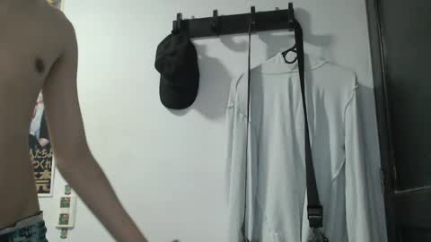 Snapshot of fall_dutt chatting on May 24, 2026, 3:22 am fall_dutt online show from May 24, 2026, 3:22 am