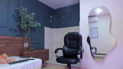 Megan    630  1330 -5 online show from September 13, 2025, 12:27 pm