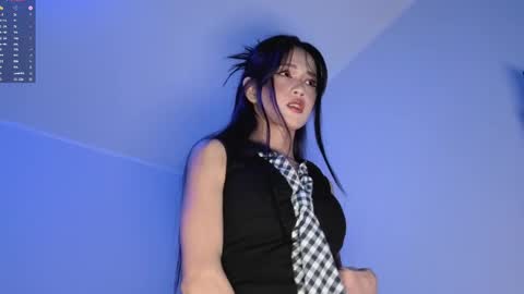 Miya online show from April 19, 2026, 9:28 pm