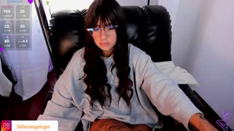 Snapshot of fallenangel_g chatting on July 28, 2026, 7:15 am Fallen Angel online show from July 28, 2026, 7:15 am