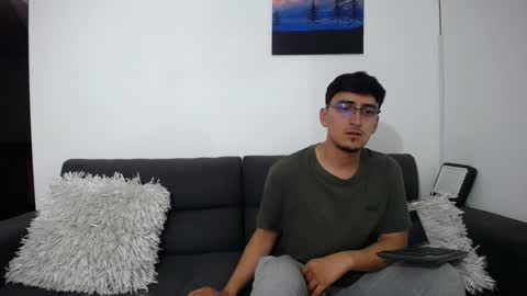 FallGays online show from December 19, 2024, 1:50 am