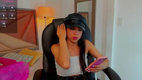 Snapshot of faloonroussel chatting on March 8, 2025, 6:26 pm Faloon online show from March 8, 2025, 6:26 pm