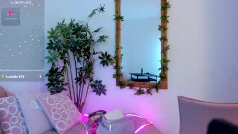 Snapshot of faloonroussel chatting on November 7, 2025, 1:27 am Faloon online show from November 7, 2025, 1:27 am