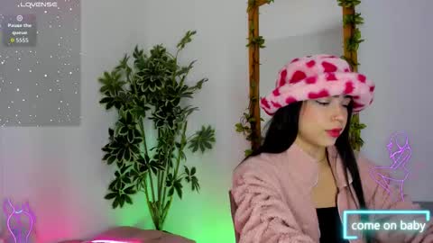 Snapshot of faloonroussel chatting on November 15, 2025, 12:41 am Faloon online show from November 15, 2025, 12:41 am