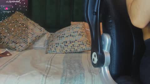 Snapshot of faloonroussel chatting on November 23, 2025, 6:08 pm Faloon online show from November 23, 2025, 6:08 pm