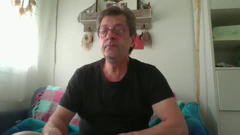 Snapshot of falushp chatting on April 13, 2026, 12:54 pm falushp online show from April 13, 2026, 12:54 pm