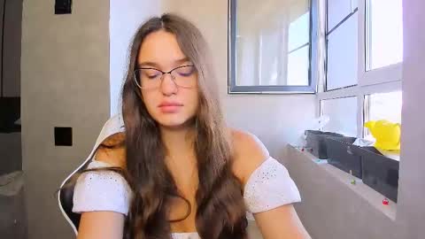 fancy bunny online show from September 24, 2025, 9:12 am