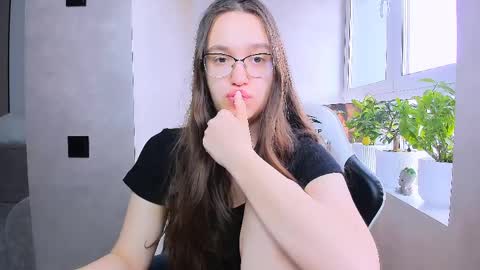 Snapshot of fancy_bunny chatting on April 23, 2026, 7:09 am fancy bunny online show from April 23, 2026, 7:09 am