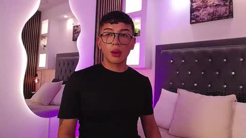 Snapshot of fancy_vixen chatting on February 18, 2026, 3:24 am FANCY online show from February 18, 2026, 3:24 am