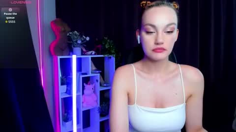 Snapshot of fane_stain chatting on July 15, 2026, 2:28 am Merida but you can call me Ida online show from July 15, 2026, 2:28 am