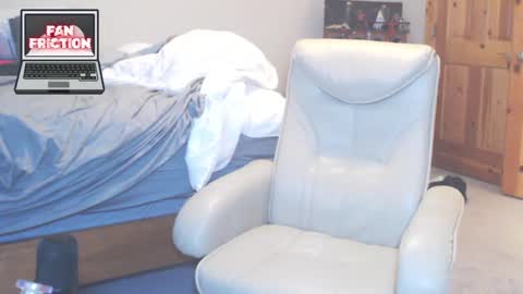 Fan Friction online show from February 20, 2025, 6:39 am