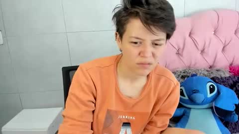 FANNY online show from November 6, 2025, 3:57 pm