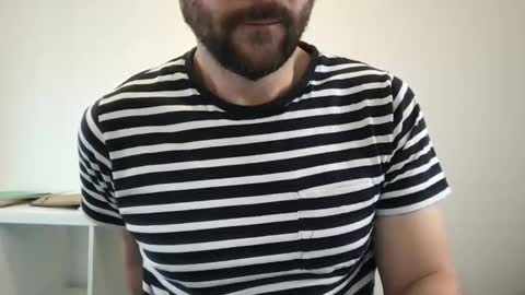 Snapshot of fantacyland chatting on October 2, 2025, 7:48 am Alex online show from October 2, 2025, 7:48 am