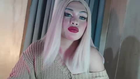 DANIELLA - DONT FORGET TO GIVE ME A THUMBSU UP online show from April 9, 2026, 5:40 am