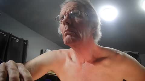 fantasyresort online show from March 12, 2025, 3:13 am