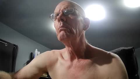 fantasyresort online show from September 9, 2025, 3:06 am