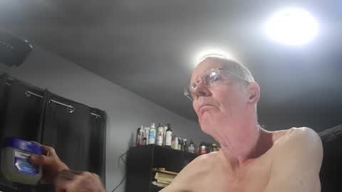 fantasyresort online show from March 18, 2026, 3:09 am