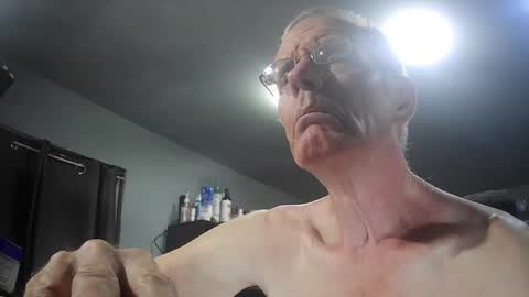 fantasyresort online show from April 20, 2026, 3:09 am