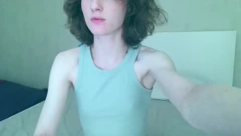 Kira online show from November 12, 2025, 9:42 am