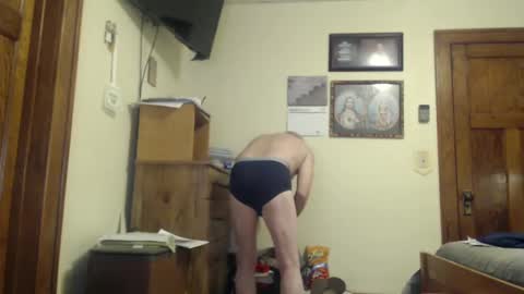 Snapshot of farboy64 chatting on December 16, 2024, 4:55 am farboy64 online show from December 16, 2024, 4:55 am