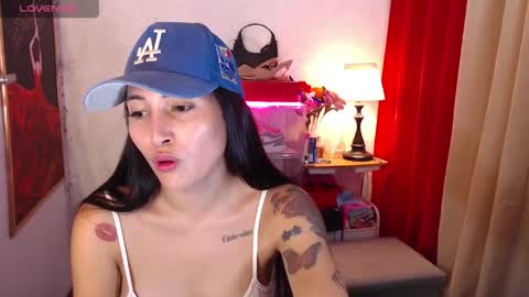 Snapshot of farrah_usan chatting on May 10, 2026, 12:38 am farrah_usan online show from May 10, 2026, 12:38 am